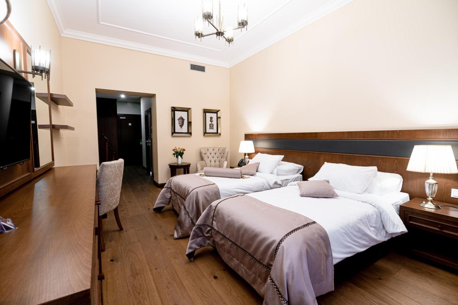 Hotel Michael'S Palace Кошице Экстерьер фото