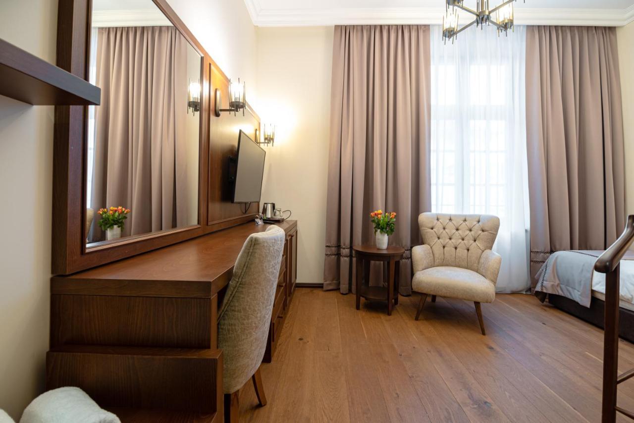 Hotel Michael'S Palace Кошице Экстерьер фото